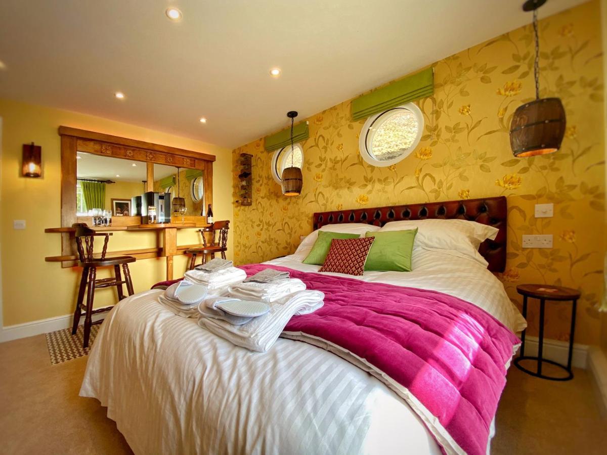 Hambrook House Canterbury - New Luxury Guest House With Espa Spa Complex エクステリア 写真